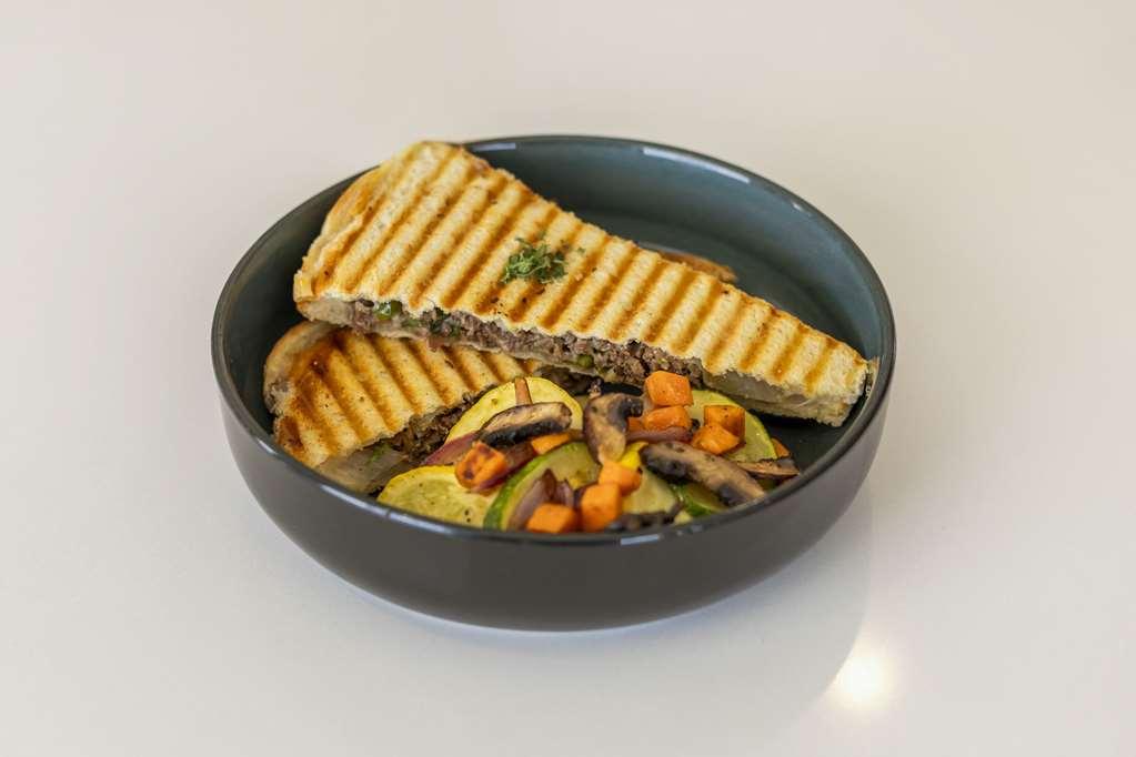 Comfort Inn & Suites Newark Liberty International Airport ร้านอาหาร รูปภาพ