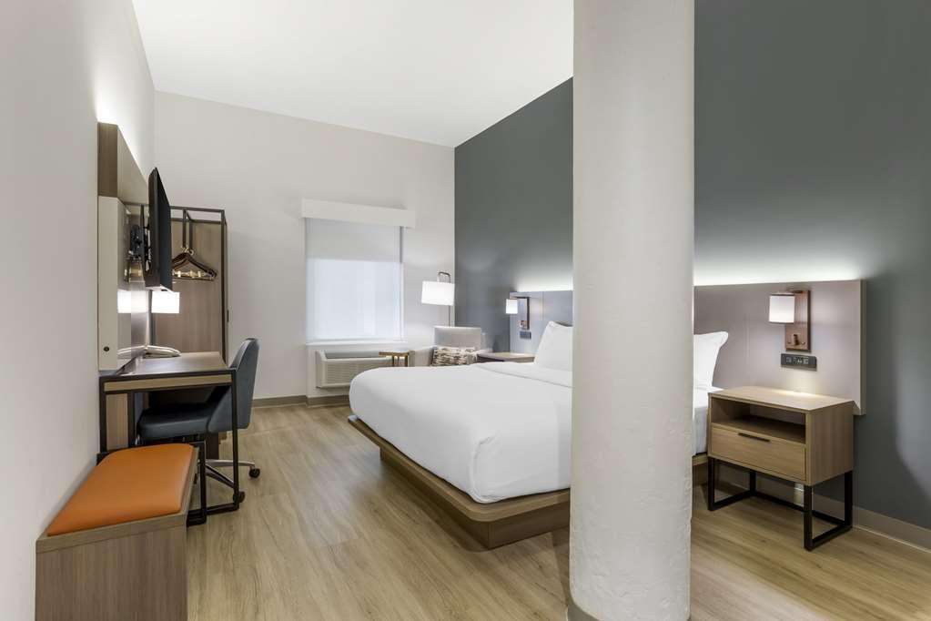 Comfort Inn & Suites Newark Liberty International Airport ห้อง รูปภาพ